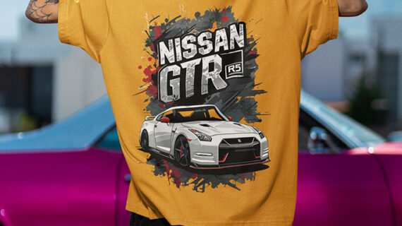 Nissan - Oversized Classic T-Shirt